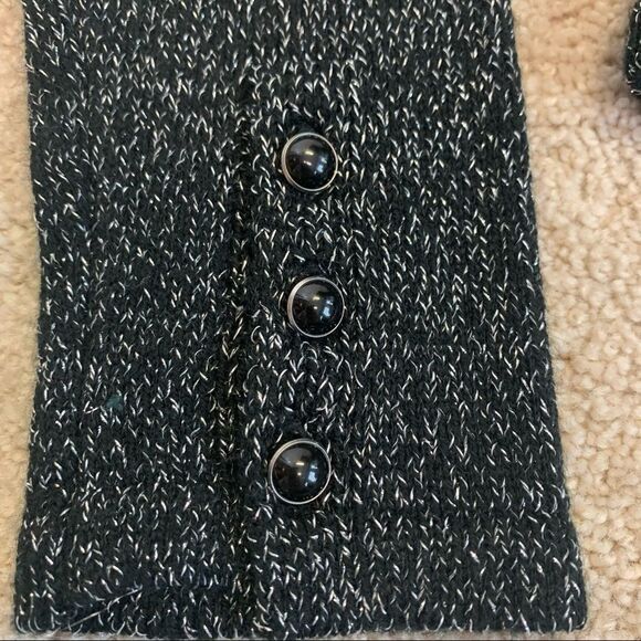 FOREVER 21 Black Silver Stretchy Knit Long Sleeve Top Size Medium - Picture 3 of 7